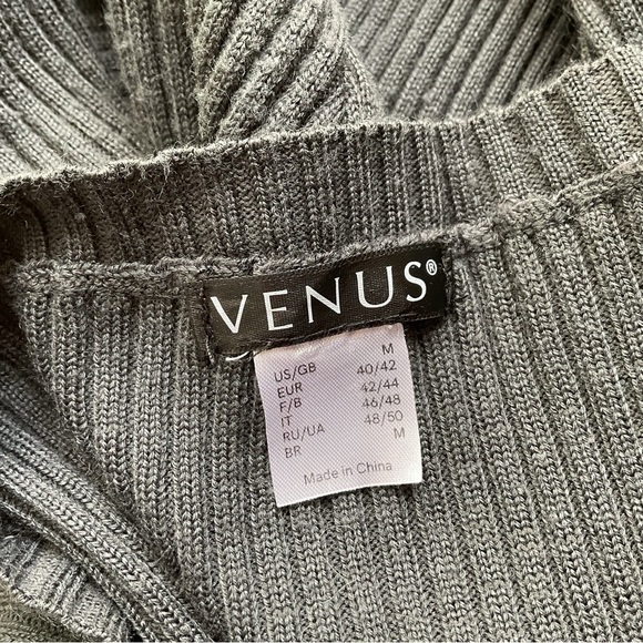 Venus Lace Bell Sleeve Sweater Top Size Medium - Picture 5 of 6